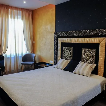 President I Apartment *