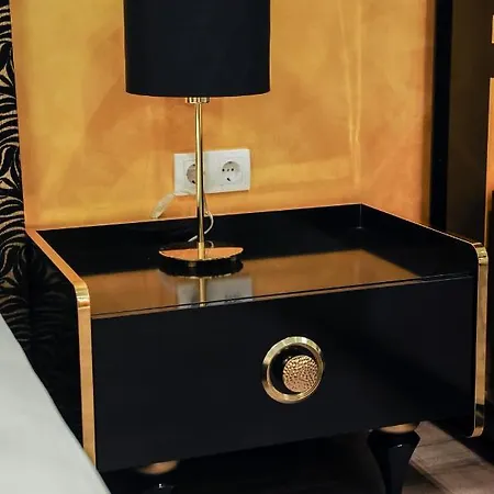 President I Apartment *